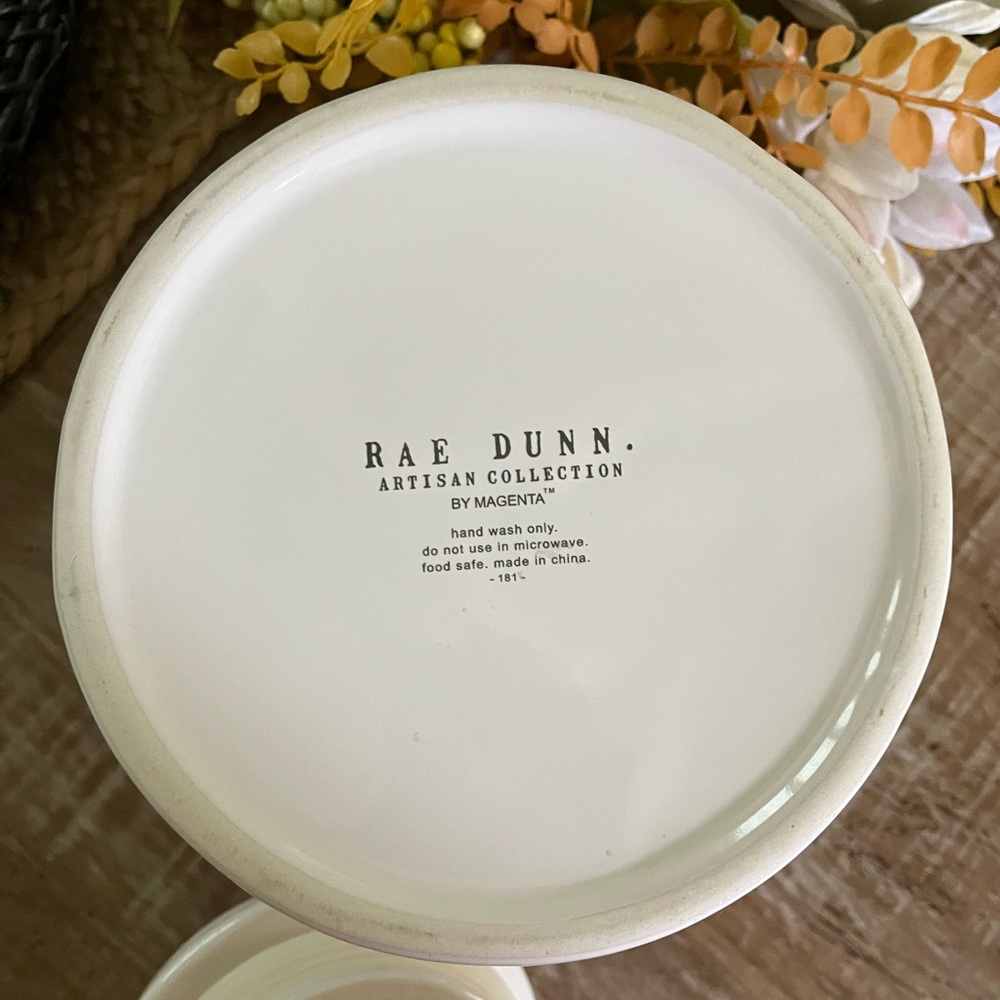 Rae Dunn White Ceramic ‘TREATS’ Canister with Rose Gold Lettering - Picture 8 of 8